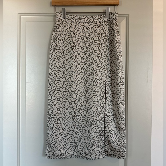 Abercrombie & Fitch Dresses & Skirts - A&F Satin Leopard Print Midi Skirt